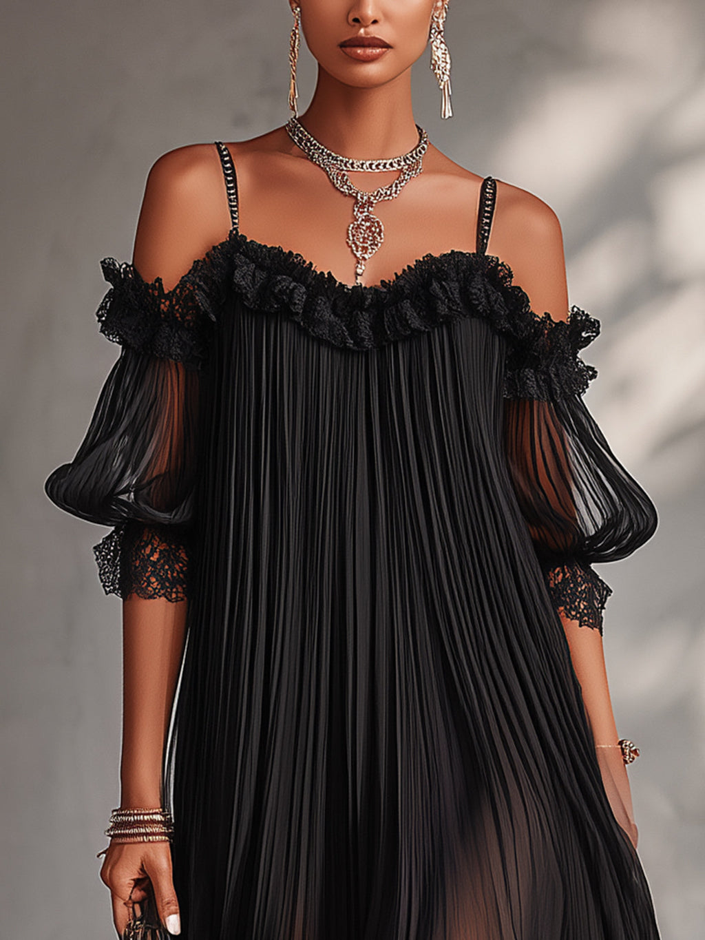 Camille | Schwarzes Chiffon-Minikleid mit schulterfreien Trägern und Spitzenakzenten