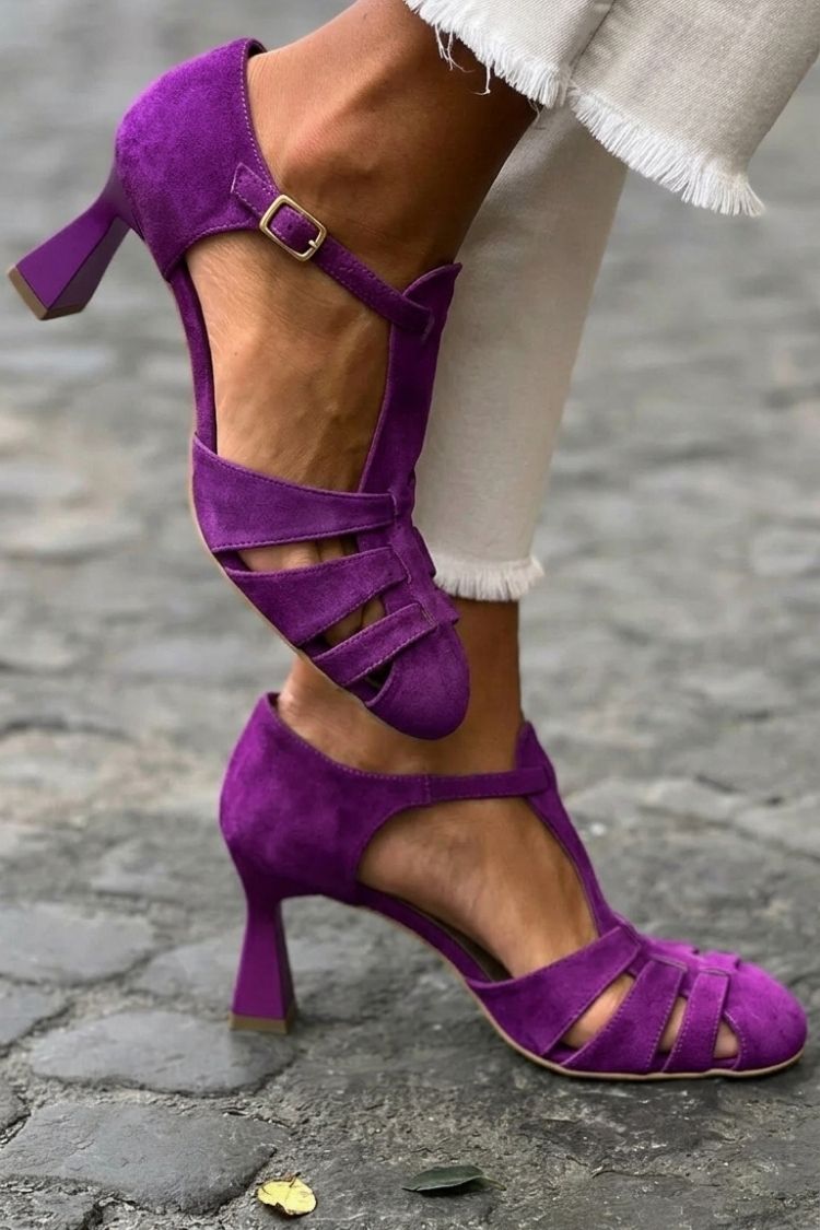 Grüne Cut-out Sandaletten mit Häkelmuster und geschlossener Spitze