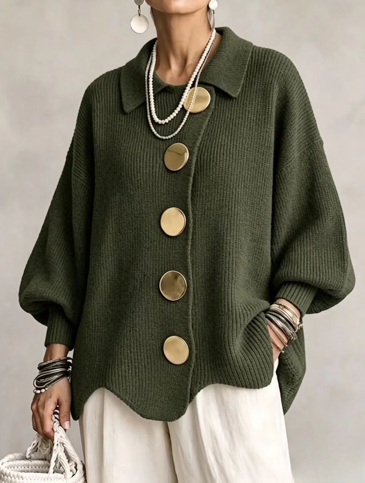 Victoire | Cardigan oversize avec boutons dorés imposants