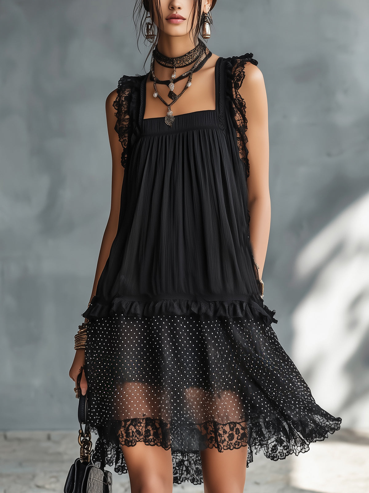 Pauline | Mini-Transparente Kleid mit Punkten, Rüschen und schwarzem Spitzenbesatz