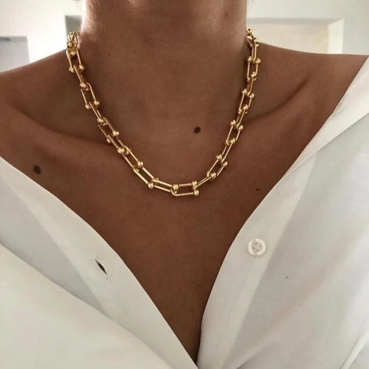 Goldene Kettenarmband