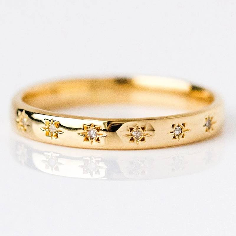 Vintage-Goldring mit Zirkonia-Steinen
