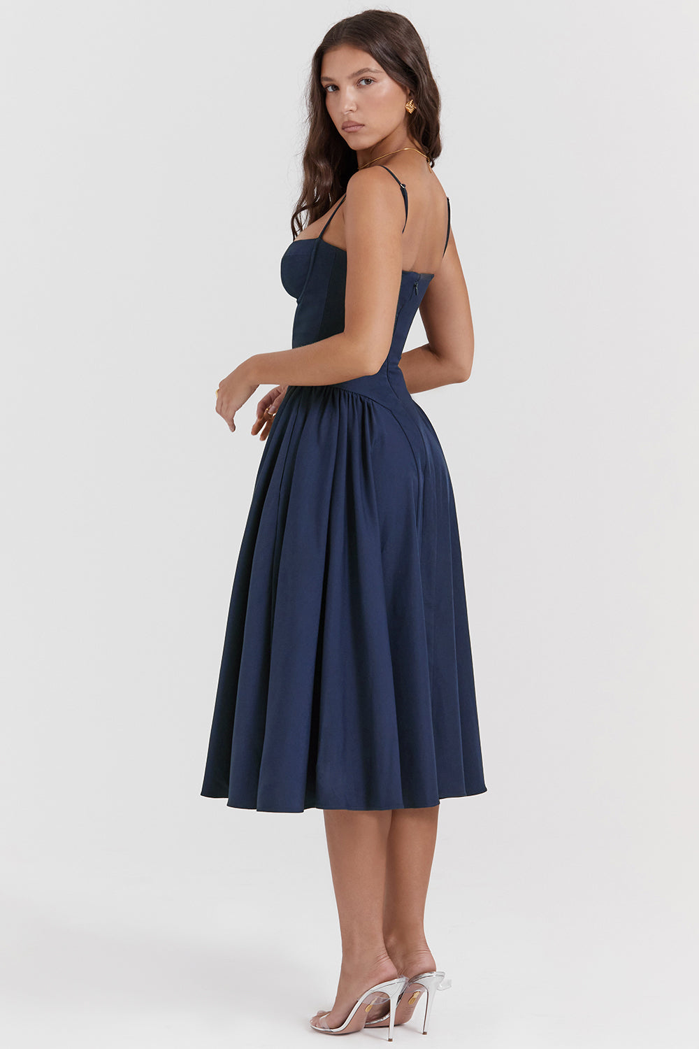 "NOVA | Korsettkleid" can be rewritten as "NOVA | Korsett Dress".